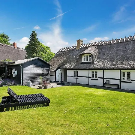 Holiday home Sibo - 1-5km From The Sea In Lolland- Falster And Mon By Interhome Stege
